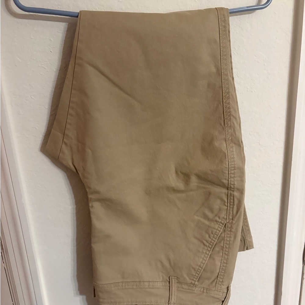 Old Navy Women’s Plus Size Khaki Bootcut Rolled Oats Pants. SZ 18 Short. NWT. - Picture 8 of 12